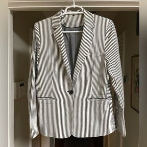 GUC Amitié Striped Blazer